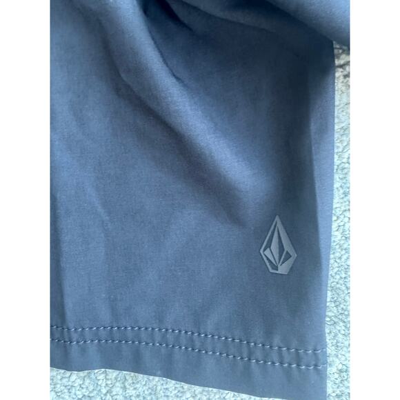 Volcom Gap XL Boys Short Bundle size 28 Waist Khaki and Navy Chino Uniform YXL - Picture 4 of 11
